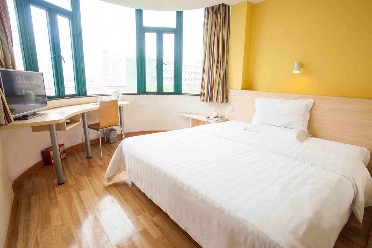 7Days Premium Shenzhen Che Gong Miao Hotel Room photo